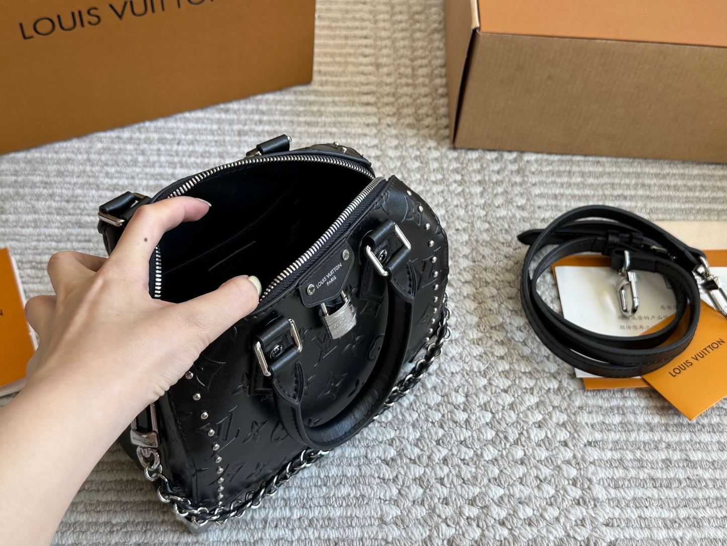Louis Vuitton Speedy Trunk 20 in black Leather