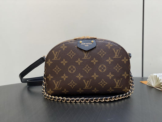 LouisV Monogram Be Alma M12996 (15*7*27cm)