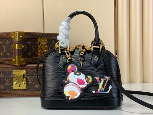 Louisv × TM Epi Alma BB Black M13670 (23.5*17.5*11.5cm)