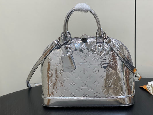 LouisV Monogram Mirror Alma PM Silver M40301(32*24*15cm)