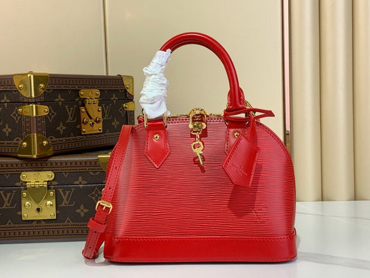 LouisV Epi Alma BB Castillan Red M41160 (23.5*17.5*11.5cm)