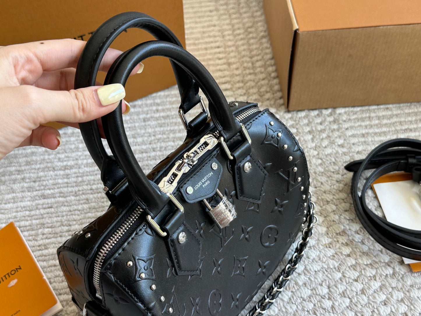 Louis Vuitton Speedy Trunk 20 in black Leather